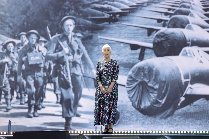 Ο βασιλιάς Κάρολος και η βασίλισσα Καμίλα παρέστησαν στους εορτασμούς της 80ής επετείου από την Απόβαση της Νορμανδίας - Δεν έκρυψαν τη συγκίνησή τους. 