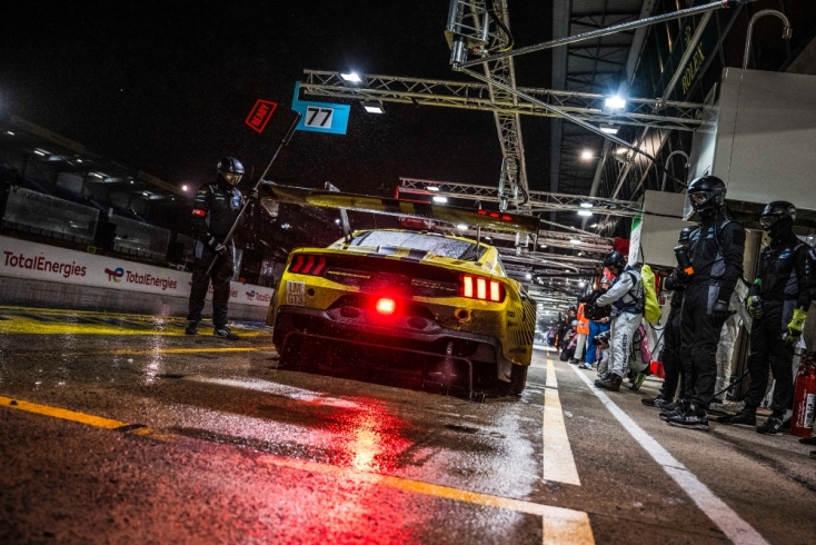 Ανταπόκριση από Le Mans: Δράση και σασπένς υπό καταρακτώδη βροχή