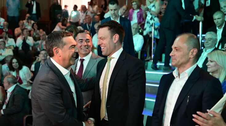 Τσίπρας και Ζάεφ βράβευσαν τον Νίμιτς στη «Διεθνή Διάσκεψη για την Ειρήνη και τη Βιώσιμη Ανάπτυξη» 