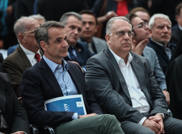 Ο Κυριάκος Μητσοτάκης με τον Τάκη Θεοδωρικάκο