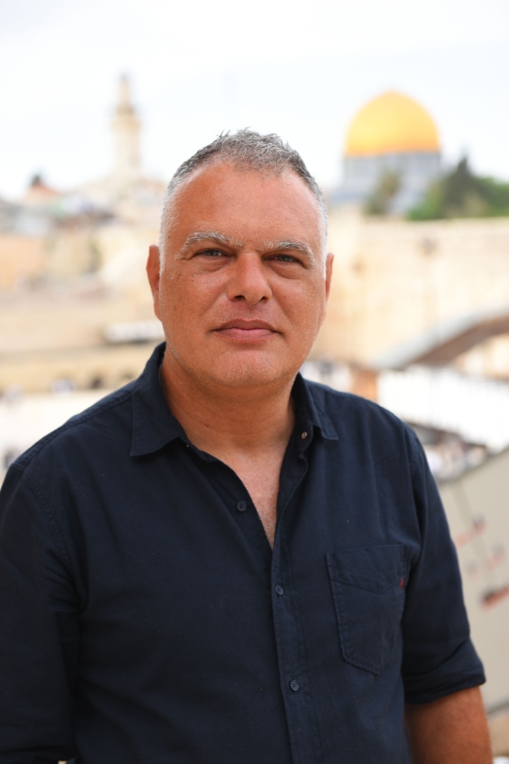 Γαβριήλ Χαρίτος: Συνέντευξη με τον αναλυτή της Μέσης Ανατολής για τον πόλεμο Ισραήλ-Χαμάς και τη ζωή στο Ισραήλ