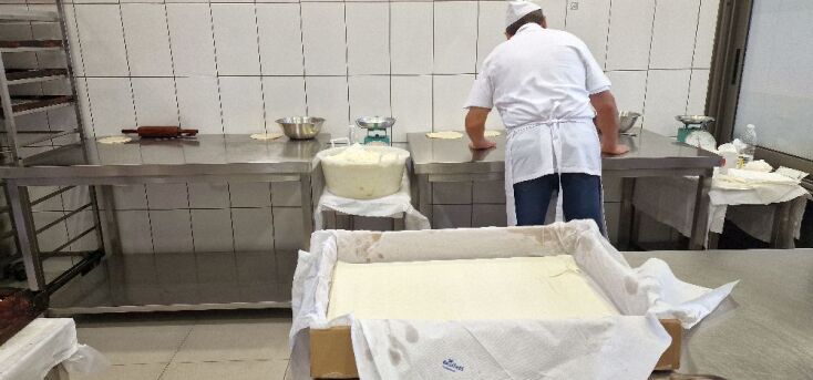 Η ξακουστή μπουγάτσα του Ιορδάνη στα Χανιά