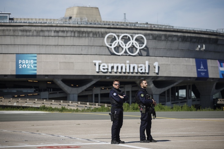 Ολυμπιακοί Αγώνες 2024 - Explainer: 5 σημαντικά προβλήματα που αντιμετωπίζει η Γαλλία - Οι φόβοι για την ασφάλεια, οι εγκαταστάσεις, οι εκλογές.  