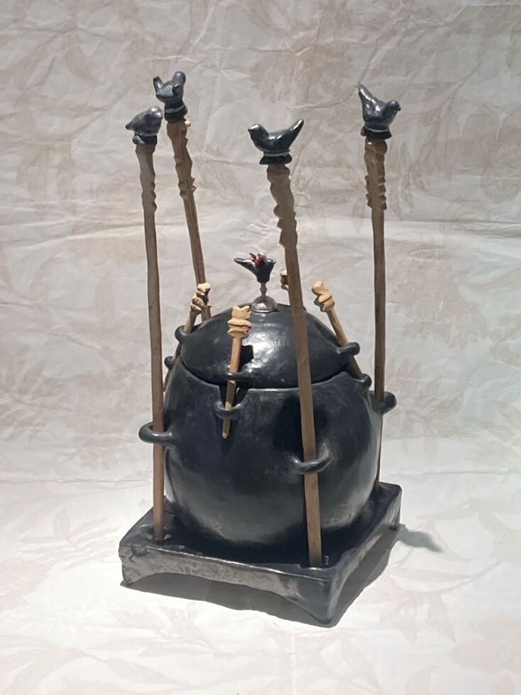 Σύρος: Έκθεση κεραμικής με τίτλο «Το κουτί της Πανδώρας»