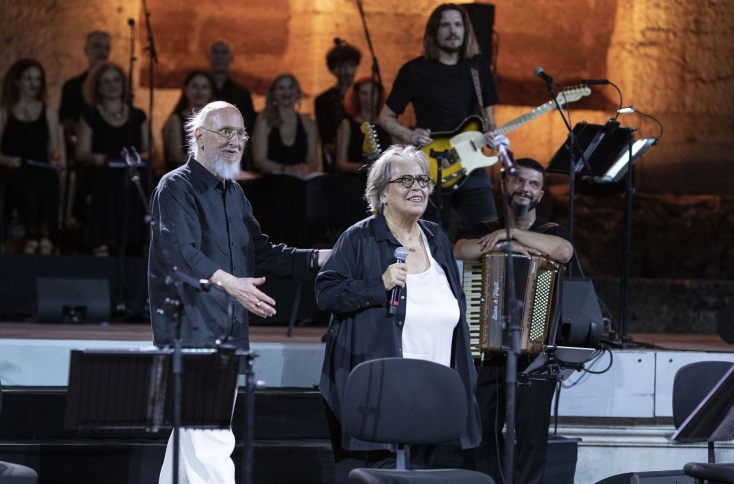 Διονύσης Σαββόπουλος: Η συναυλία - αφιέρωμα για τα 50 χρόνια από την αποκατάσταση της Δημοκρατίας στο Ηρώδειο - Στο πλαίσιο του Φεστιβάλ Αθηνών και Επιδαύρου.