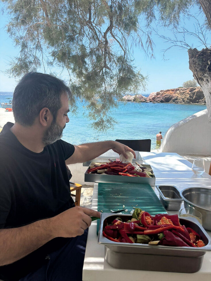 Αντίπαρος, το αθώο και ανέμελο καλοκαίρι των παιδικών μας χρονών - Του Περικλή Κοσκινά