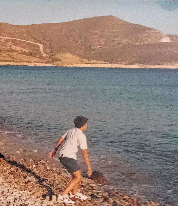 Στην Άνδρο κάθε φορά ανακαλύπτώ καινούργια πράγματα - Του Χάρη Δούκα