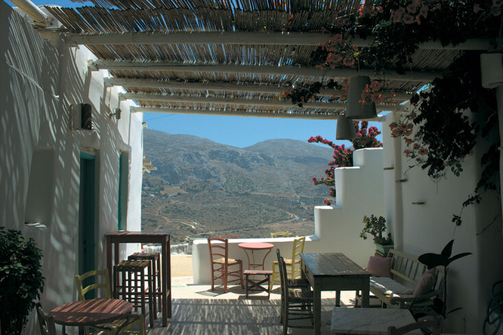 Γκρούβα: Το απίθανο «κουζινομπάρ» της Αμοργού