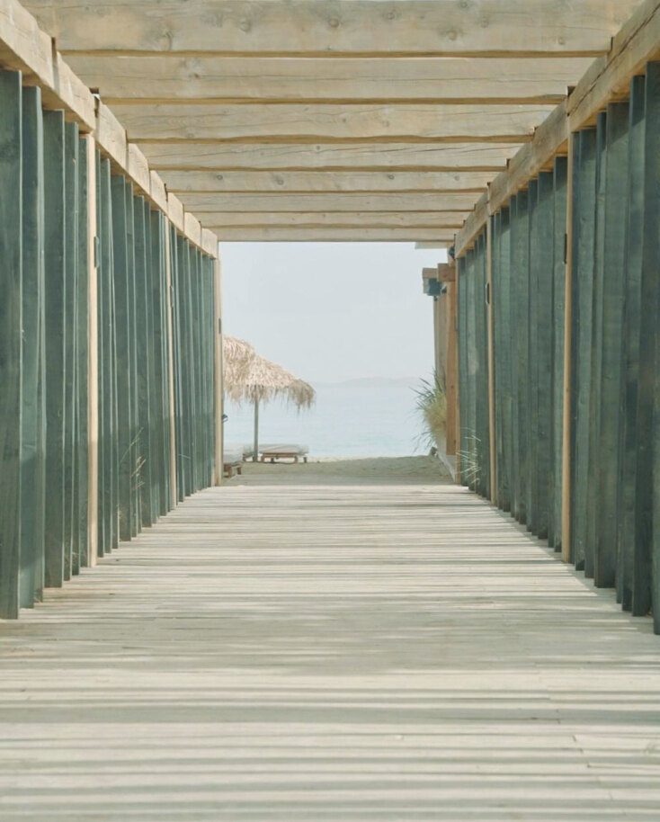 Ziba beach bar restaurant: Το συνώνυμο της καλοκαιρινής διασκέδασης στην Τήνο