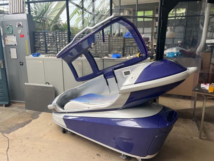 Ελβετία: Θάλαμος αυτοκτονίας ενδέχεται να χρησιμοποιηθεί για πρώτη φορά στη χώρα έως το τέλος του 2024 εγείροντας νομικά και ηθικά ζητήματα.