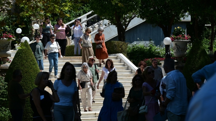 Προεδρικό Μέγαρο: Άνοιξε ο κήπος για το κοινό για την 50η επέτειο της Μεταπολίτευσης