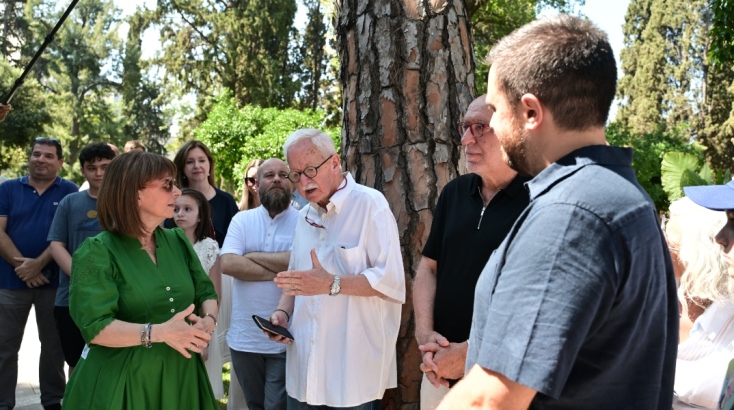 Στον κήπο του προεδρικού μεγάρου