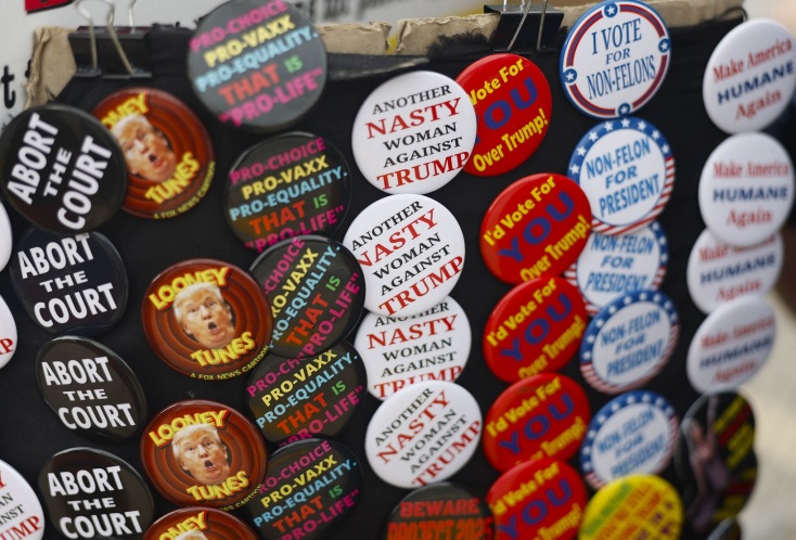 ΗΠΑ: Η Κάμαλα Χάρις στόχος παραπληροφόρησης, σεξιστικών και ρατσιστικών σχολίων από τη στιγμή που ανακοίνωσε την υποψηφιότητά της για πρόεδρος