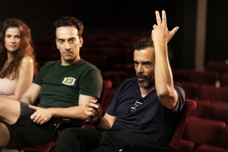 «Στο διπλανό δωμάτιο ή το έργο του δονητή»: στιγμιότυπο από τις πρώτες αναγνώσεις