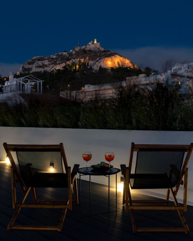 10 ταράτσες για ένα χαλαρό και δροσερό καλοκαίρι στην Αθήνα