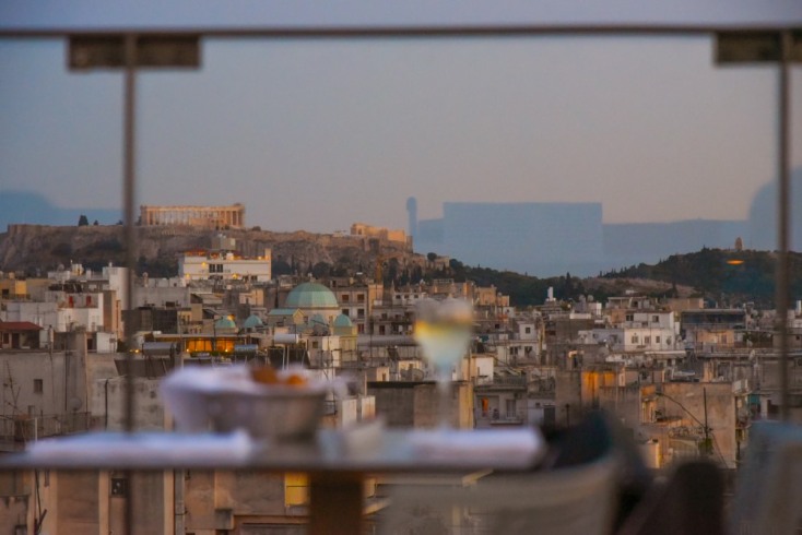 10 ταράτσες για ένα χαλαρό και δροσερό καλοκαίρι στην Αθήνα