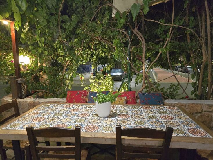 Ταβέρνα Καλύβα, Λουτρά Αιδηψού