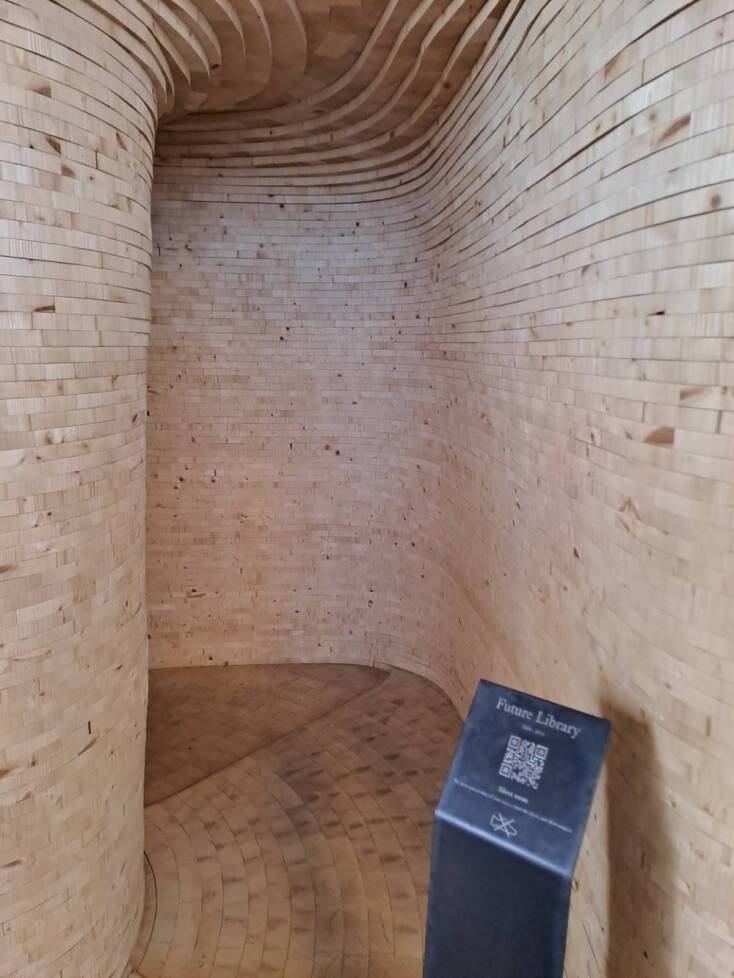 Future Library: Επίσκεψη σε μια συμβολική βιβλιοθήκη του μέλλοντος στο Όσλο