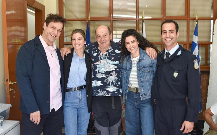 «Το Δίχτυ»: Στα γυρίσματα της νέας αστυνομικής σειράς, με τη σκηνοθετική σφραγίδα του Μανούσου Μανουσάκη - Ο φακός της ΕΡΤ ακολούθησε τους πρωταγωνιστές.