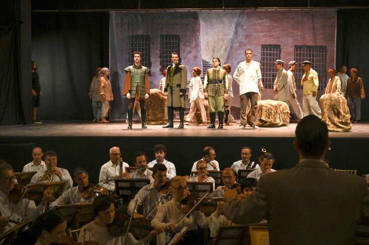 «Η Μαρία που έγινε Κάλλας»: Στα γυρίσματα της πολυαναμενόμενης σειράς της ΕΡΤ1 για τη Μαρία Κάλλας, με τη σκηνοθετική σφραγίδα της Όλγας Μαλέα.