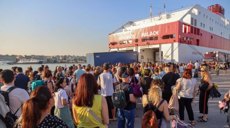 Κορυφώνεται η έξοδος των εκδρομέων ενόψει Δεκαπενταύγουστου - Σχεδόν στο 100% η πληρότητα στα πλοία