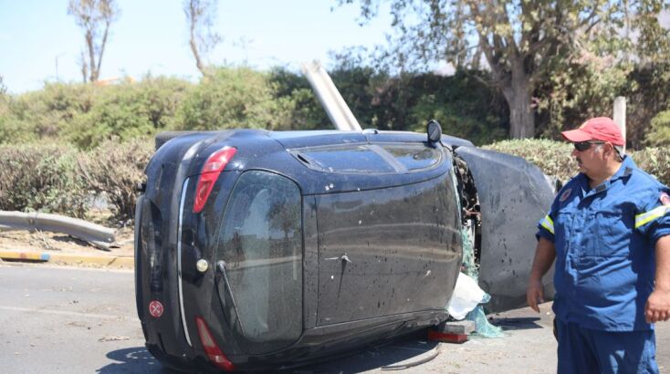 Μποτιλιάρισμα χιλιομέτρων στην παραλιακή μετά από τροχαίο - Ανετράπη ΙΧ