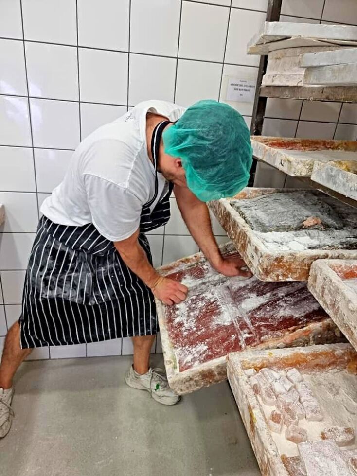 Λουκουμοποιία Βομβύλα, Νέος Κόσμος