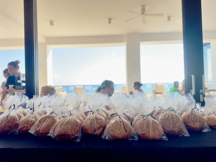 Aρτοκλασία στο ξενοδοχείο Abaton