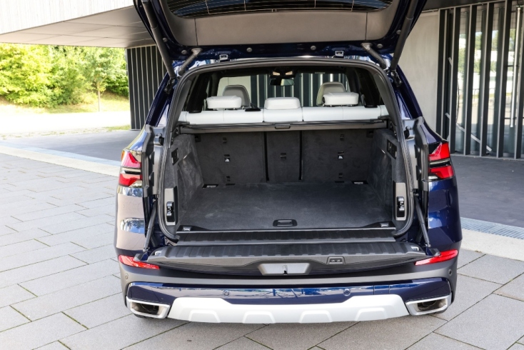 Στον δρόμο για την Λίμνη Σμοκόβου με την νέα BMW X5 xDrive 50e, καταλαβαίνεις τι εξαιρετικό αυτοκίνητο οδηγείς 