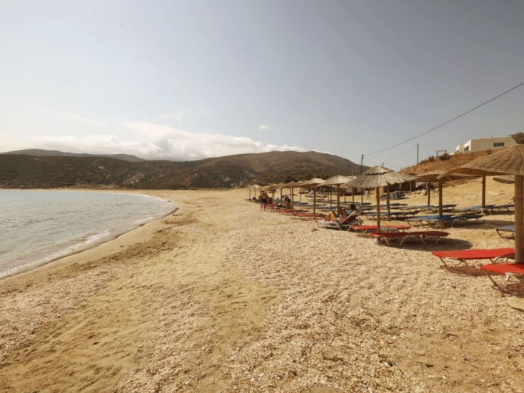 Aτένι: η ωραιότερη παραλία της Ανδρου