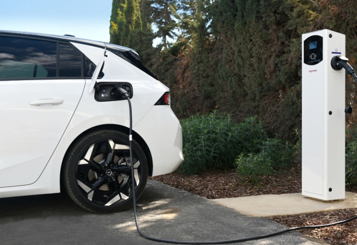 Το Opel Astra GSe Hatchback θέλει «στροφιλίκια» και οδηγικό πάθος 