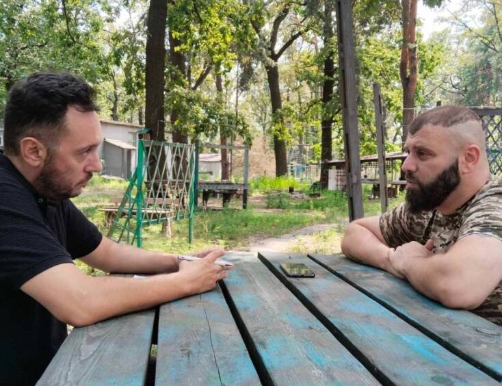 Ο Μαμούκα Μαμουλασβίλι, διοικητής της Γεωργιανής Λεγεώνας, περιγράφει κάθε πτυχή του πολέμου στην Ουκρανία τα τελευταία 2,5 χρόνια.