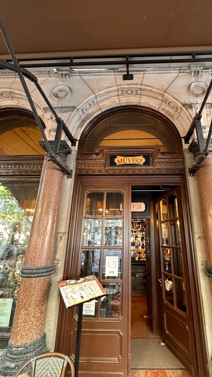 Νέα γυρίσματα του Maestro στη Βουδαπέστη