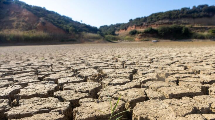«Στέρεψε» η τεχνητή λίμνη του Κάτω Σχολαρίου παραπέμποντας σε εικόνα ερήμου