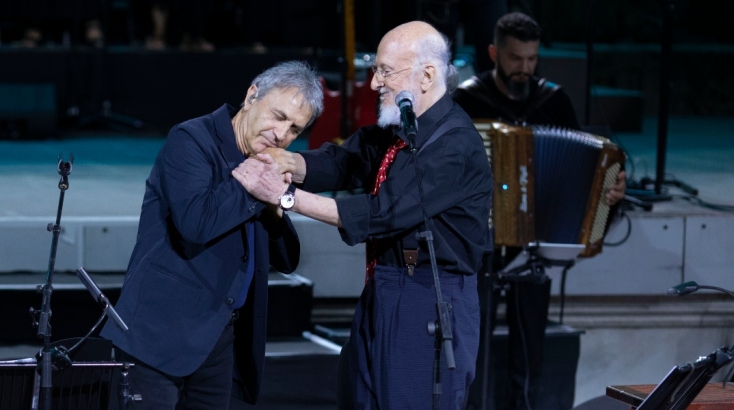 Γιορτή για τα 50 χρόνια της Μεταπολίτευσης με μία ιστορική συναυλία του Διονύση Σαββόπουλου