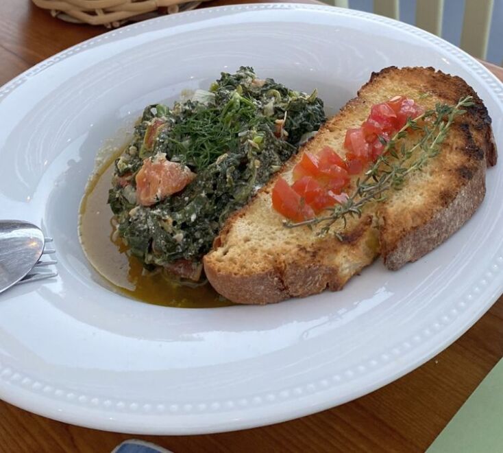 Καταπληκτικά χόρτα τσιγαριαστά με νιώτικο τυρί στην Αρακλειά του Γιάννη Γαβαλά, Ηρακλειά