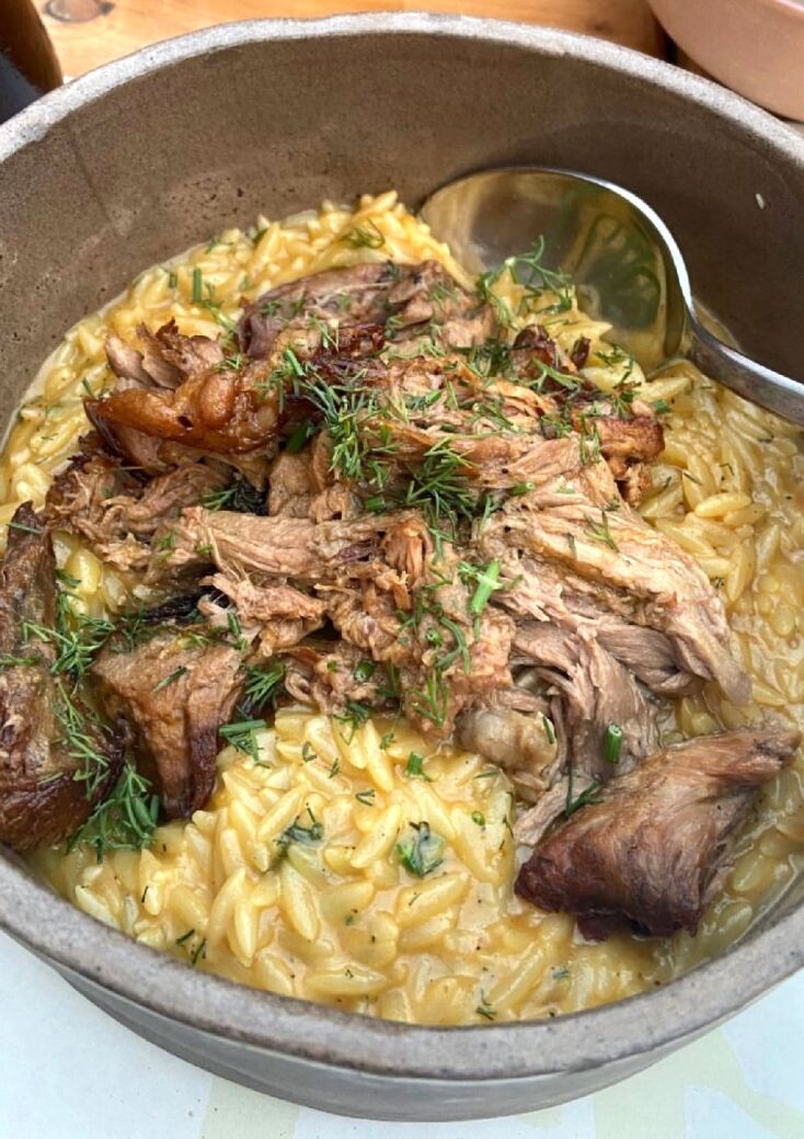 Γιουβετσάκι στον ταβά στη Χορεύτρα, Τήνος