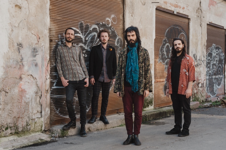 Buzz' Ayaz: Ο Αντώνης Αντωνίου των Monsieur Doumani μιλάει για τη νέα πειραματική μπάντα από την Κύπρo.