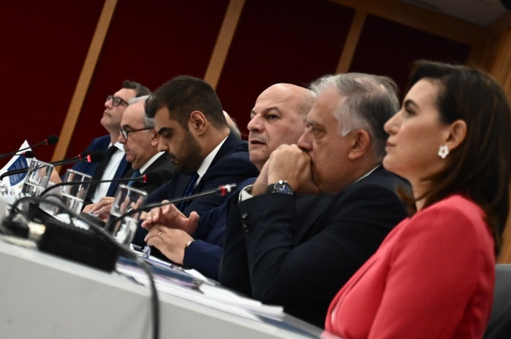 Εξειδίκευση μέτρων για τη στήριξη επιχειρήσεων στον πρωτογενή τομέα, στη μεταποίηση και στον τουρισμό - Όσα ειπώθηκαν στη διυπουργική συνέντευξη Τύπου.