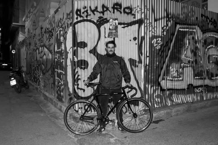 Από τη φωτογραφική έκθεση «RIDE AΘΕΝΣ» του Σπύρου Μπακάλη στο ΚΠΣΙΝ