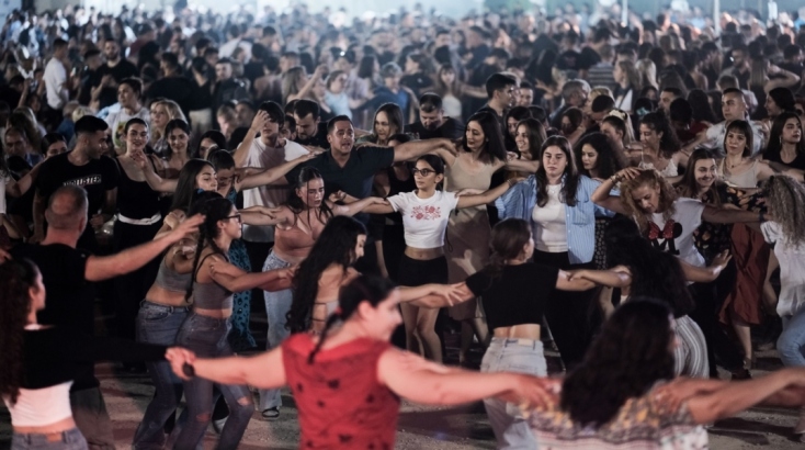 Για τα Πανηγύρια: Η νέα παλιά μόδα της επιστροφής στις ρίζες