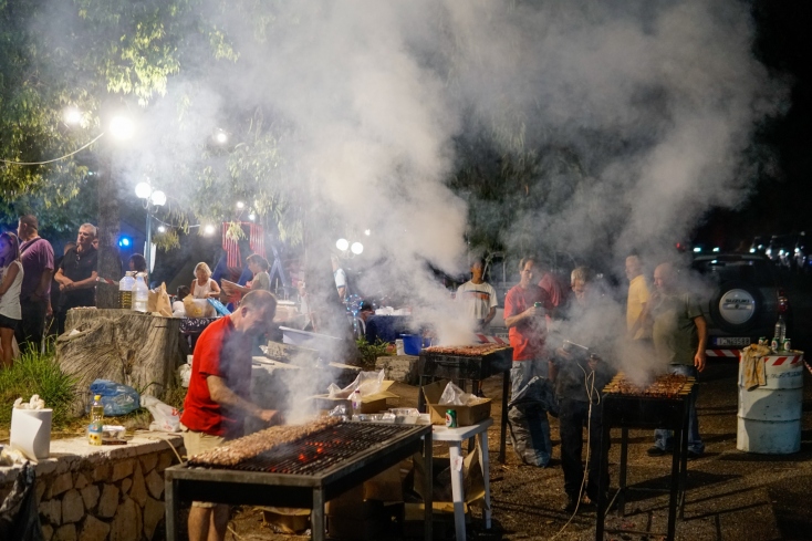 Για τα Πανηγύρια: Η νέα παλιά μόδα της επιστροφής στις ρίζες