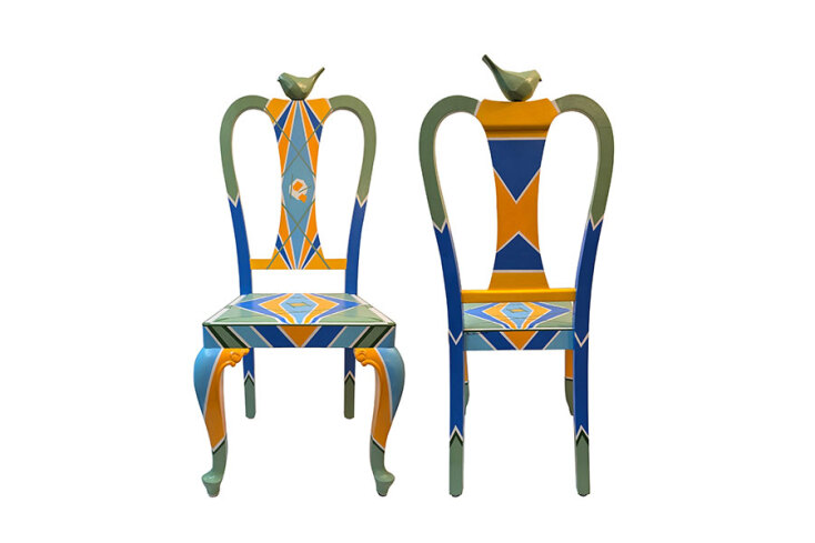 Καρέκλες του Π. Λαϊνόπουλου από τη σειρά Geometric Pop