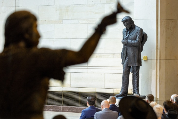 Ο Τζόνι Κας έγινε ο πρώτος μουσικός στην ιστορία που συμπεριλήφθηκε στη συλλογή της αίθουσας γλυπτών στο Καπιτώλιο των ΗΠΑ.