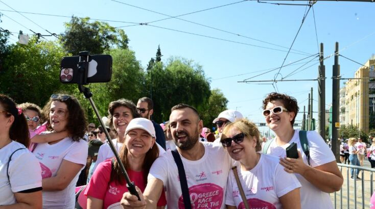 Greece Race for the Cure 2024: «Πλημμύρισε» το κέντρο της Αθήνας στον αγώνα για τον καρκίνο του μαστού