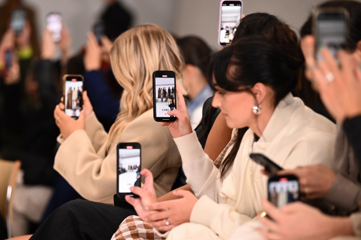 Παγκόσμιος Οργανισμός Υγείας: Ανάγκη αυστηρότερου ρυθμιστικού πλαισίου για smartphone και ηλεκτρονικές συσκευές - Οι επιπτώσεις στην ψυχική υγεία των νέων