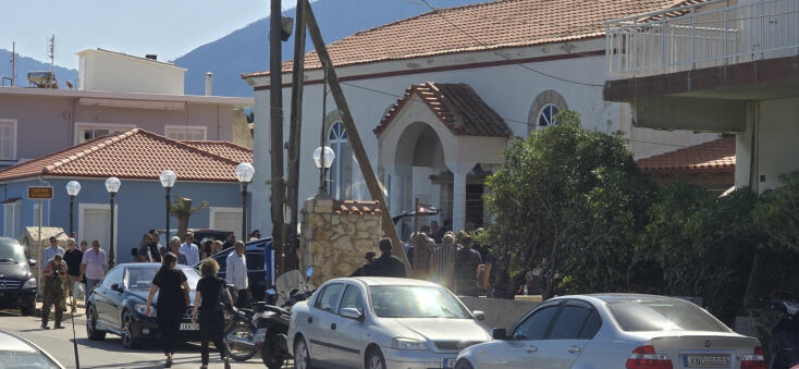 Στιγμιότυπο από τις κηδείες των δύο ανδρών στο Ξυλόκαστρο