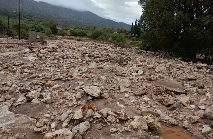 Eικόνες καταστροφής από το πέρασμα της κακοκαιρίας Cassandra στην Αιτωλοακαρνανία 