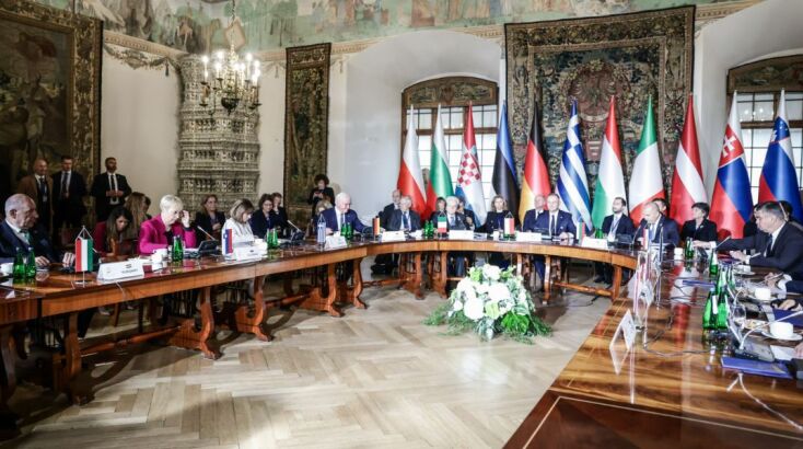 Η κ. Σακελλαροπούλου