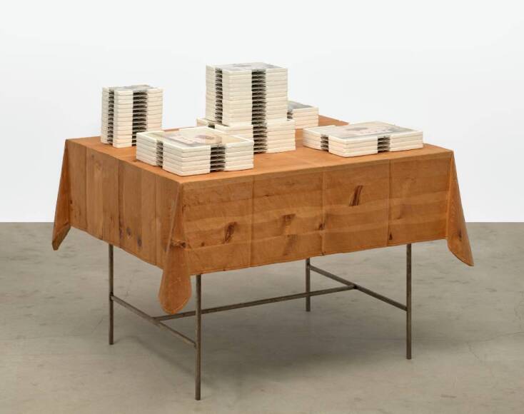 Kippenberger Martin, Under the Eiffel Tower in Tokyo Lauwarm, 1990 © Tate. Μέρος της Δωρεάς της Συλλογής Δ.Δασκαλόπουλου 2023